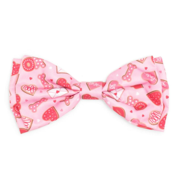 Love & Kisses Bow Tie - Posh Puppy Boutique