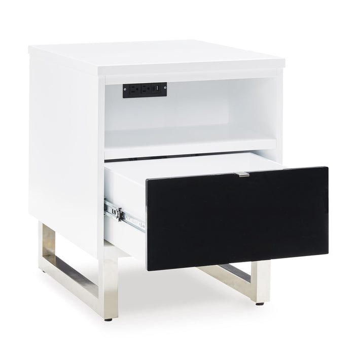 Signature Design by Ashley Gardoni T756-7 Chair Side End Table IMAGE 2