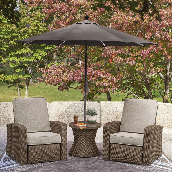 Signature Design by Ashley Laguna Heights PCP790-706 Round End Table with Umbrella Option IMAGE 5