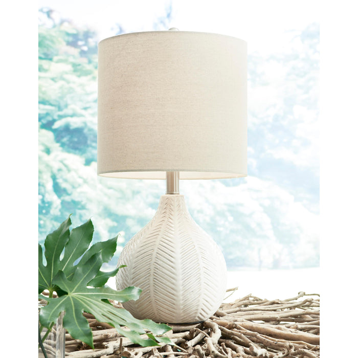 Signature Design by Ashley Rainermen L180024 Ceramic Table Lamp IMAGE 3