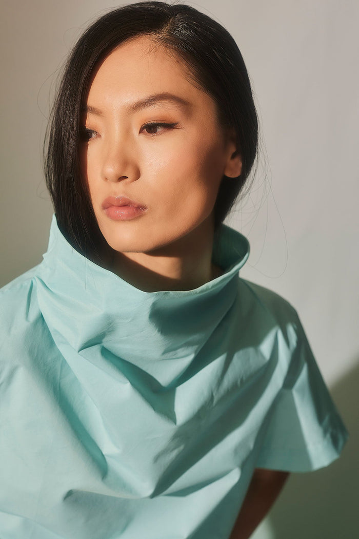 Techno Poplin Short Sleeve Funnel Neck Top